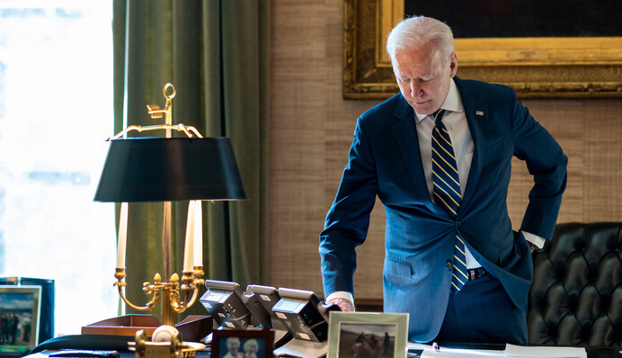 ​Байден подписал предоставление Украине 13,6 млрд долларов