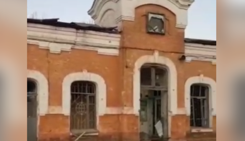 Ворог здійснив обстріл вокзалу у Запоріжжі: відео наслідків ракетного удару