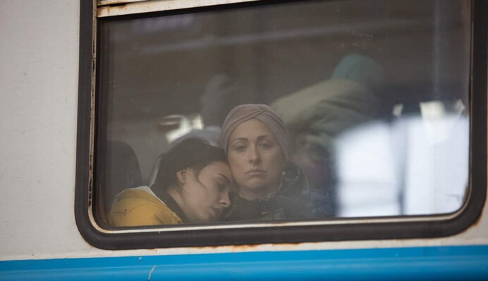 Бігти від жахів війни: коли і куди можна буде виїхати 17 березня