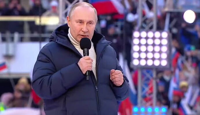 Чому Путін у Лужниках зник з екрану: названо несподівану причину