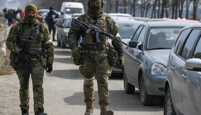 Русские нацисты обстреляли автобусы с эвакуированными из Мариуполя детьми: есть тяжело раненные