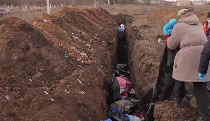 У Маріуполі людей ховають у братських могилах: українські військові назвали кількість жертв російської агресії