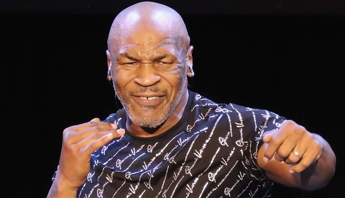 Я би цього не робив: легендарний Тайсон застеріг Джошуа перед реваншем з Усиком