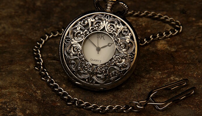 Україна переходить на літній час: коли і куди переводити годинник