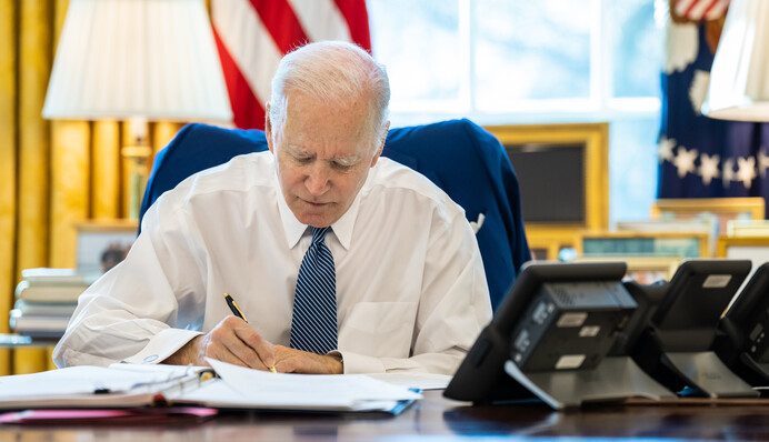 Байден виступив у Варшаві під час бомбардування Львова: головні тези