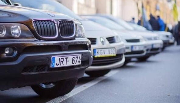 Рада скасувала розмитнення авто: скільки діятиме новий закон
