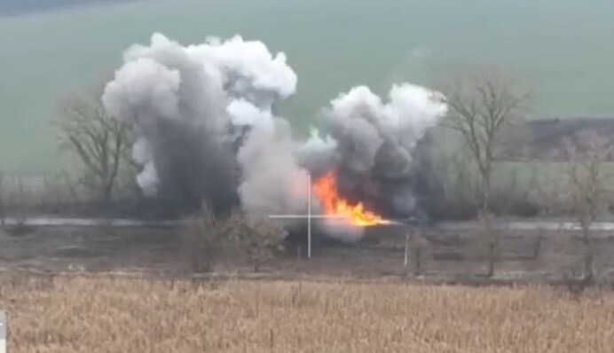 Можна дивитися вічно: бійці ЗСУ показали кадри знищення техніки постачання окупантів