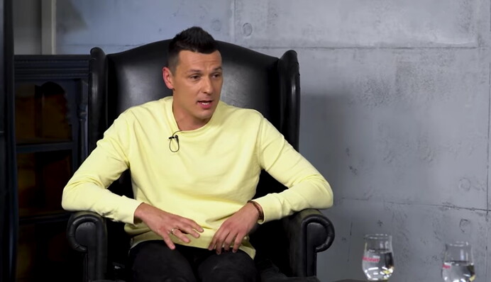 Их надо резать без жалости, как скот: украинский голкипер предложил создать аналог 