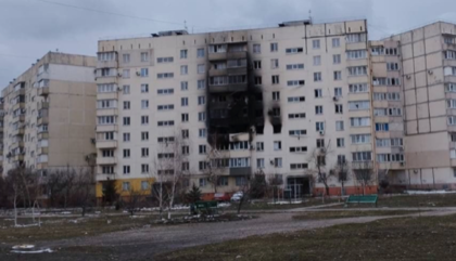 При бомбардировке оккупантами детской больницы в Мариуполе 50 человек сгорели заживо