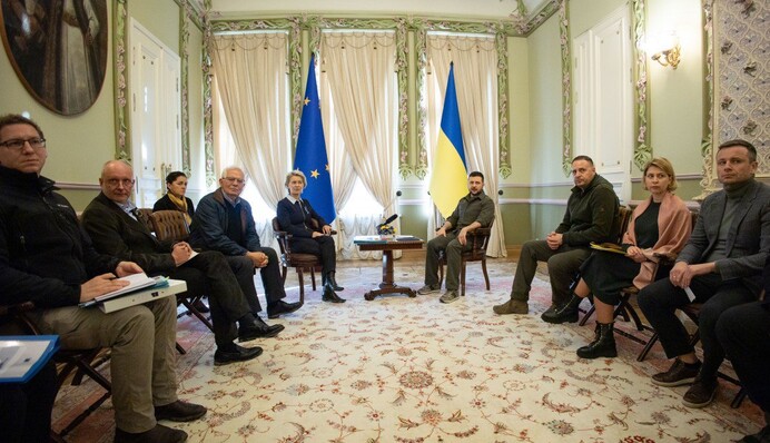 Україна влітку може максимально наблизитись до членства в ЄС: що відомо