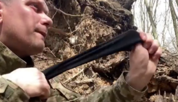 Як шкарпеткою підбити ворожий танк: бійці ЗСУ зняли кумедне відео