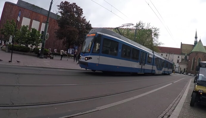 У Польщі запровадили нові правила проїзду для українських біженців: що потрібно знати