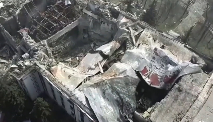 Ворог скинув потужну бомбу на лікарню у районі 