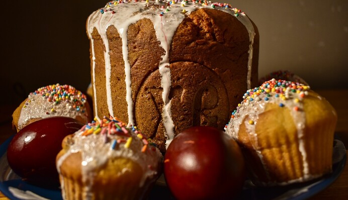 Готовимся к Пасхе: как освятить паски и яйца дома