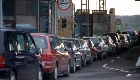 Українці штурмують митниці: через 