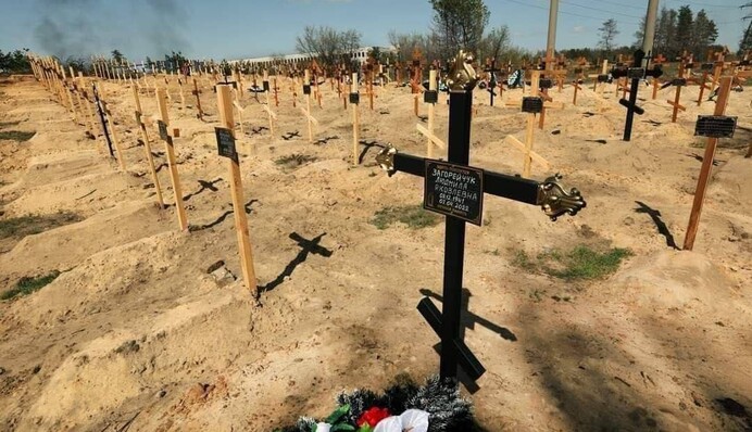 Новий Бабин Яр: під Маріуполем окупанти поховали тисячі мирних жителів