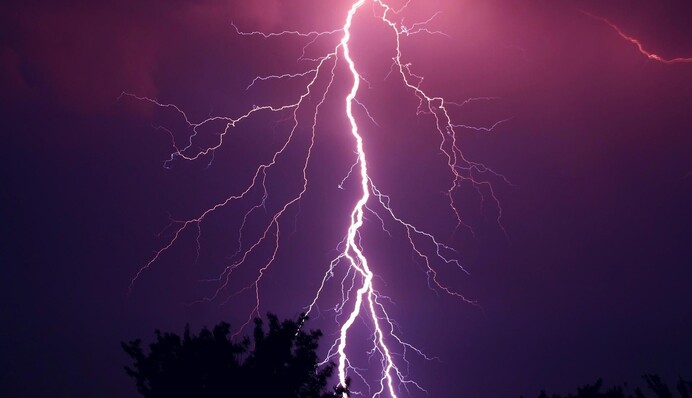 Украину после Пасхи накроют грозы: где ждать непогоды, данные радара