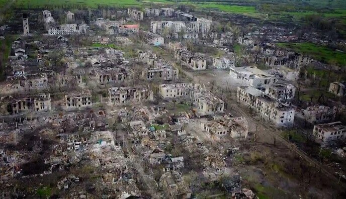 Оккупанты захватили Новотошковское, сровняв его с землей: фото