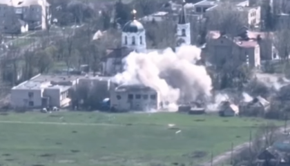 ВСУ уничтожили оккупантов, прятавшихся возле церкви: видео удара