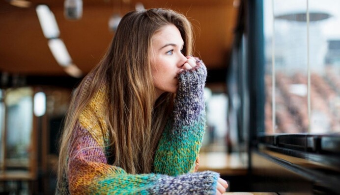 Как распознать скрытую депрессию: врач назвала неочевидные признаки