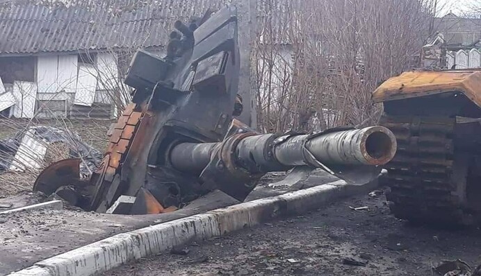 Экипажи сидят на пороховой бочке: немецкие СМИ рассказали о проблеме танков Путина