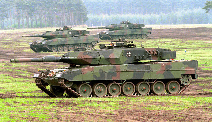 Німеччина готова поставити Україні танки: названо умову