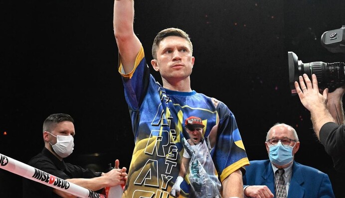 Зірка українського боксу жорстко висміяв російську армію: фото