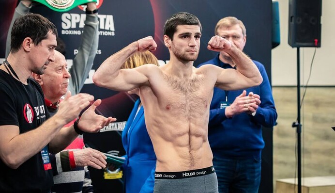 Вчинок чемпіона: титулований боксер здивував пожертвуванням для України