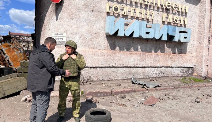 Путінський пропагандист Соловйов прибув до Маріуполя: фотофакт