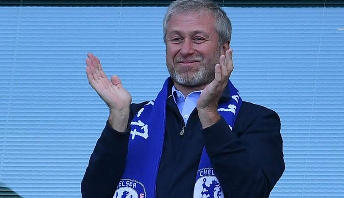 Гроші підуть Україні: російський олігарх продав найкращий футбольний клуб світу