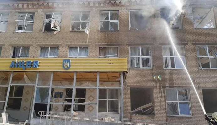 Окупанти завдали ракетного удару по ліцею під Краматорськом: фото