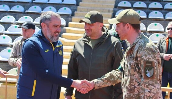 Першим в Україні: президент відомого футбольного клубу пішов у тероборону