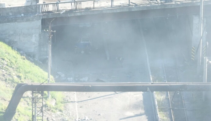 Вже відсвяткували 9 травня: окупанти знову пішли на штурм Азовсталі», відео