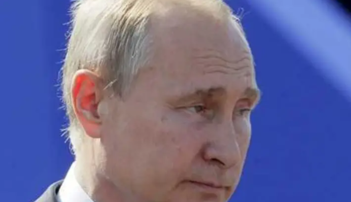 Диктатор очень болен: Арестович рассказал о ночном вызове врачей для Путина