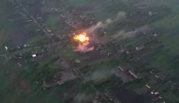 ВСУ разгромили военный склад и технику врага: появилось эффектное видео