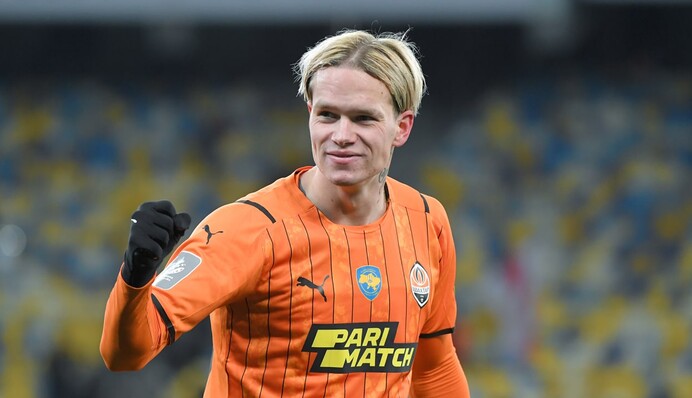 Футболист сборной Украины близок к громкому трансферу: известна сумма