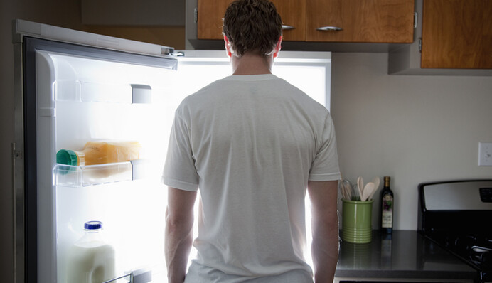 Как научиться распознавать голод и не переедать: советы психолога