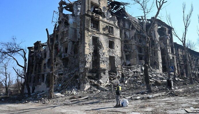 Наче скинули атомні бомби: Маріуполь та Хіросіму порівняли на показовому фото