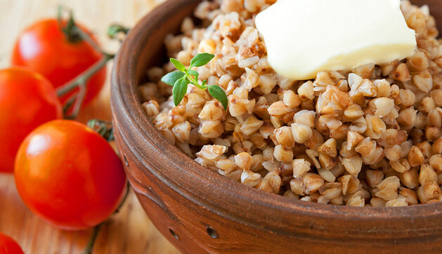 Дороже импортного риса: эксперт объяснил нехватку гречки в Украине