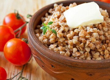 Дороже импортного риса: эксперт объяснил нехватку гречки в Украине