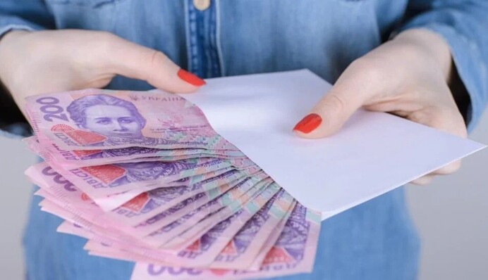 Есть три даты выплат: когда ПриватБанк перечисляет деньги переселенцам