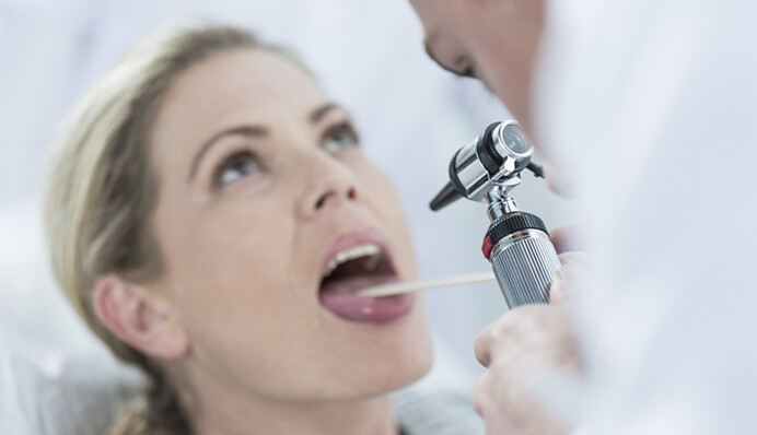 Чому з'являється наліт на язиці і коли потрібно звертатися до лікаря