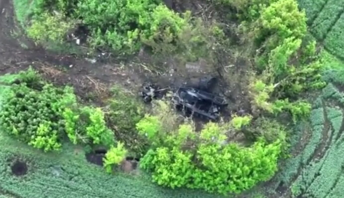 Оккупанты на бронемашинах 