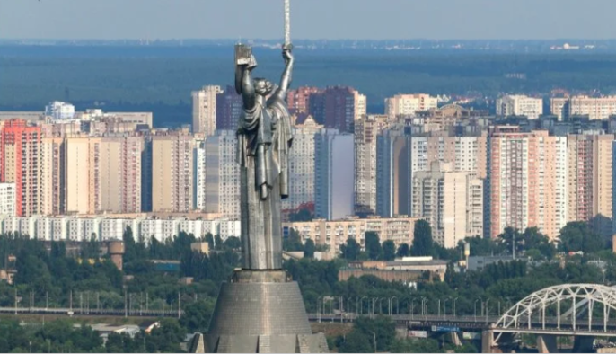 По Києву нанесено ракетний удар: всі подробиці