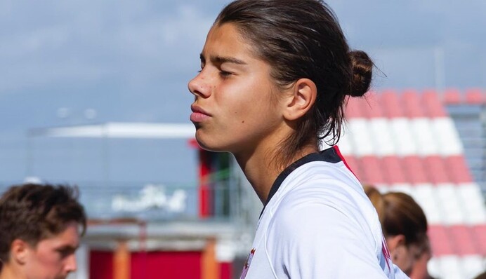 Про що вони говорять? Зірка російського футболу різко засудила Путіна