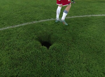 Как в фильме ужасов: на матче Лиги наций провалилось поле