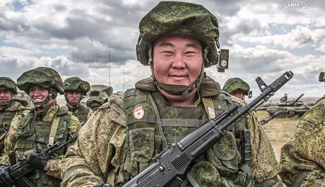 Мруть, як мухи, і не витримують боїв: що відомо про долю бурятів у Сєвєродонецьку