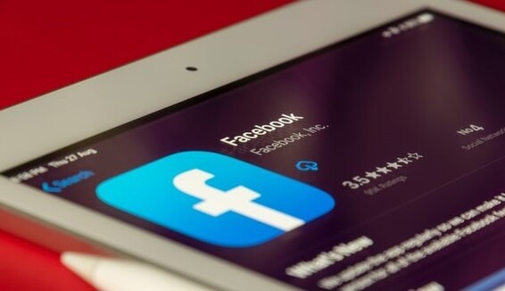 Facebook перевели на украинский язык для iOS: как переключиться