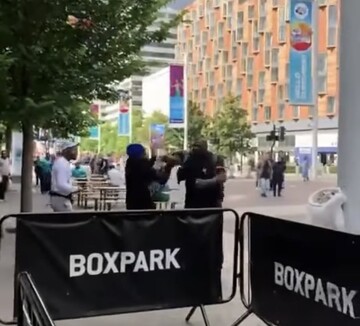 Вражаючий нокаут: відомий боксер жорстко розібрався із буйним чоловіком