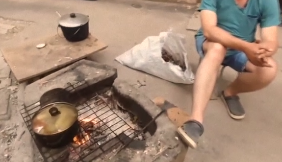 Вспышка холеры и опасные "игры" с газоснабжением: что сейчас происходит в оккупированном Мариуполе, видео